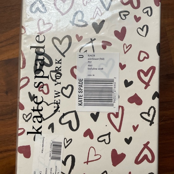 Brand new Kate Spade Box Phone Wristlet - Picture 4 of 9